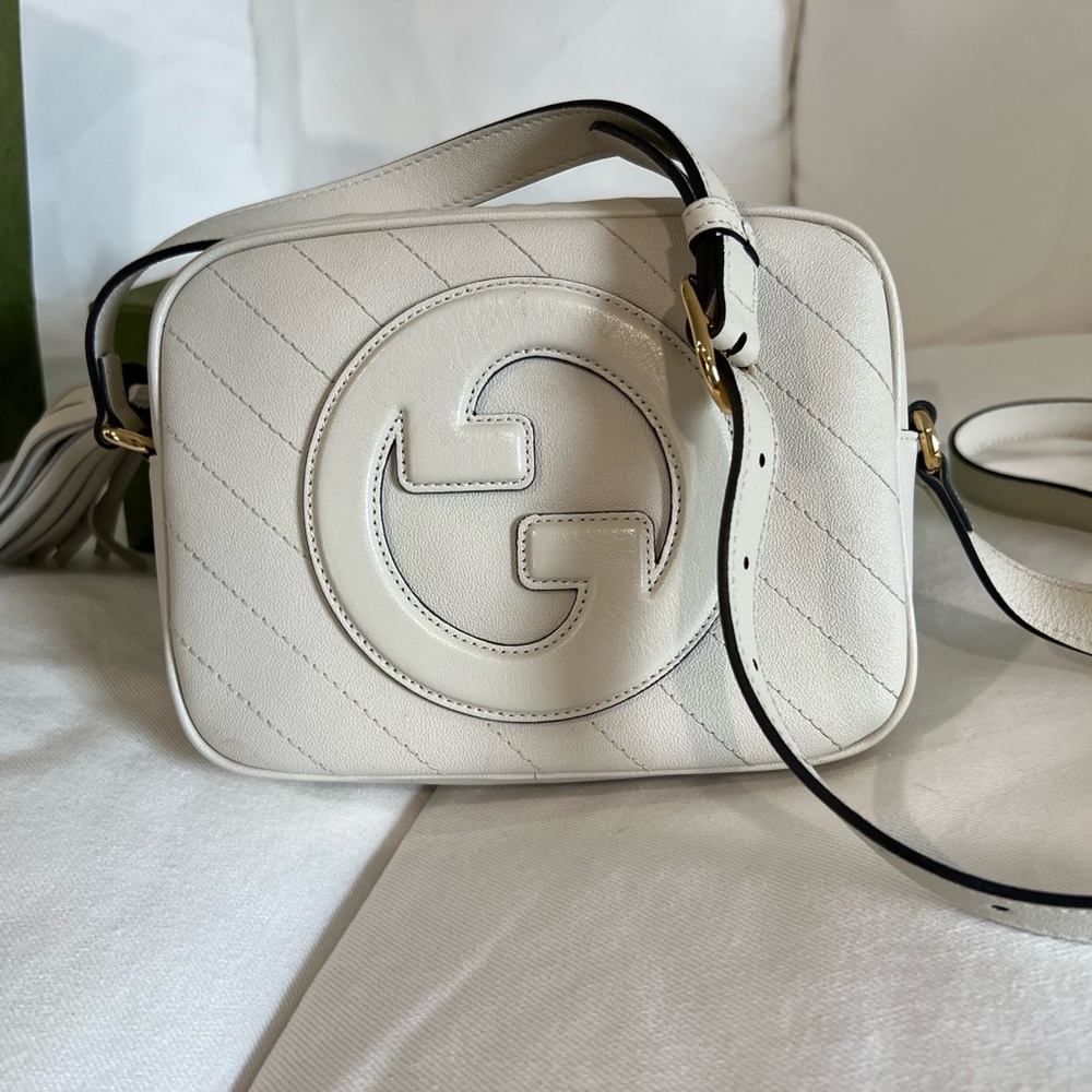 Gucci White Crossbody Bag with Iconic GG Logo
